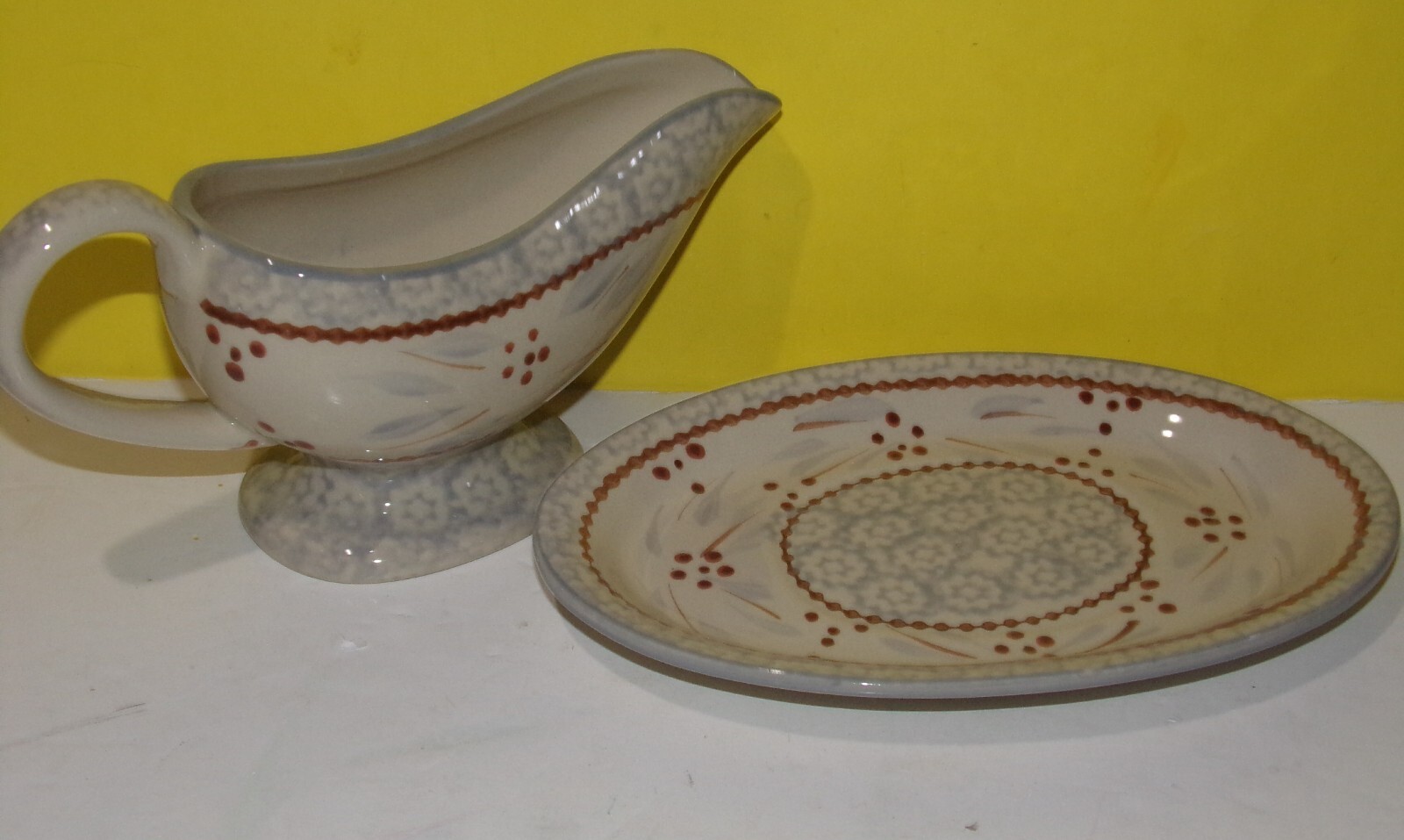 TEMPTATIONS Gravy Boat & Under Plate Old Word Gray By Tara Presentable