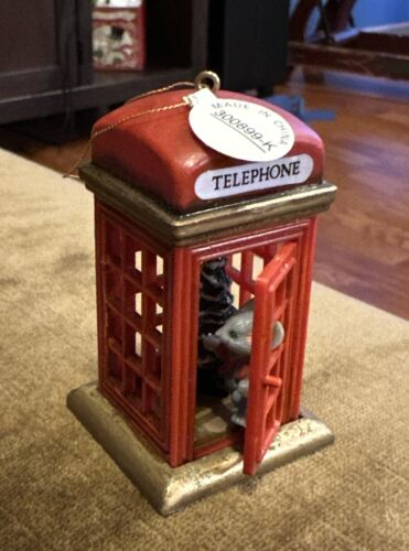 Vintage Red London Phone Booth ORNAMENT With Mouse & Christmas Tree MBCA Import - Picture 1 of 9