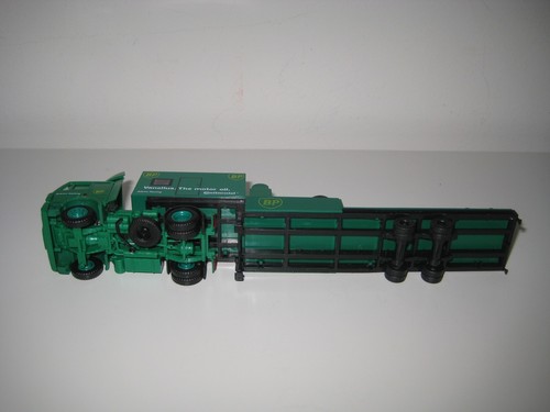 Albedo H0 600115 - Camión Mercedes Actros con semirremolque "Atkins Racing BP" - Imagen 15 de 16