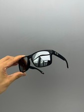 Occhiali da sole Oakley Holbrook signature edition lenti nero/argento smerigliato