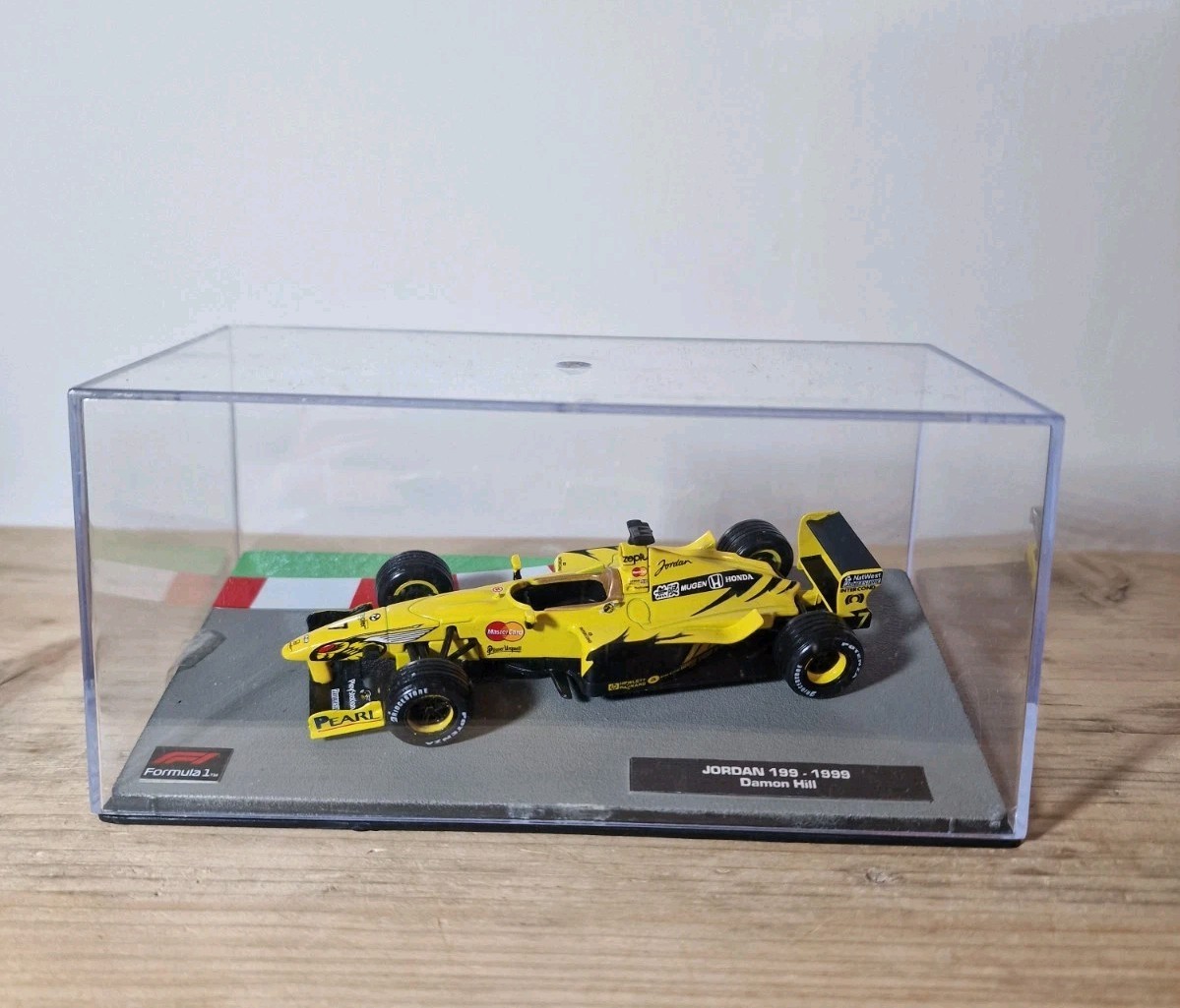 PANINI F1 1999 JORDAN 199 Damon Hill 1/43 scale model car