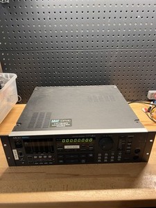 AKAI DR8 8トラックハードディスクレコーダーアカイ AKAI DR8 – Buy now from 10Kused