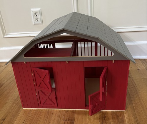 Breyer Deluxe Red Two Stall Stable Barn Pre Owned