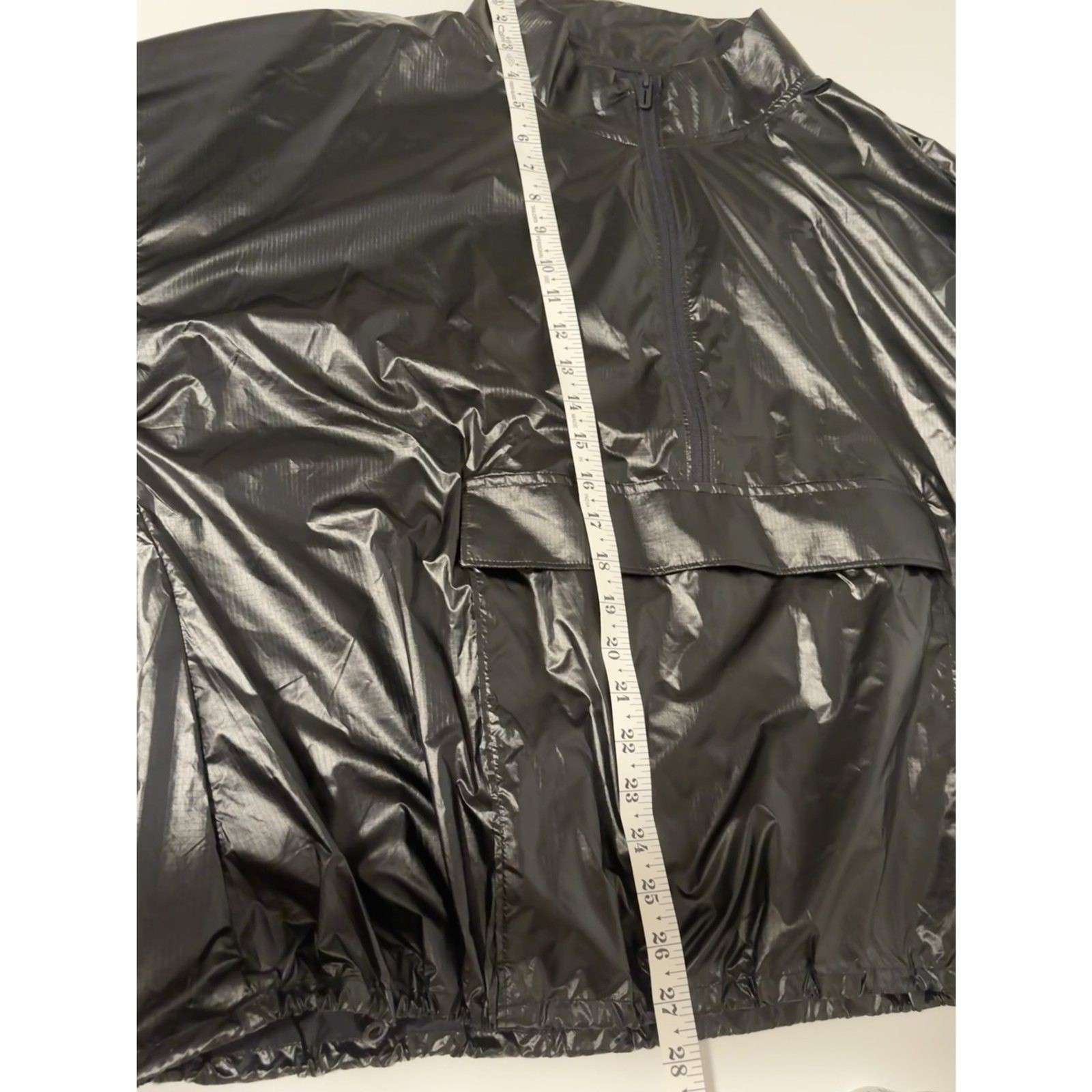 Under Armour Light Weight Windbreaker - image 6