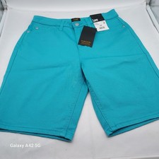 Lee Womens Mid Rise Denim Shorts Bay Blue Size 4 M 8.5 Inseam NWT 112353210