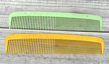 LOT OF 2 VINTAGE 1960'S 15" SUPER COMBS - YELLOW / GREEN - H FISHLOVE CO CHICAGO
