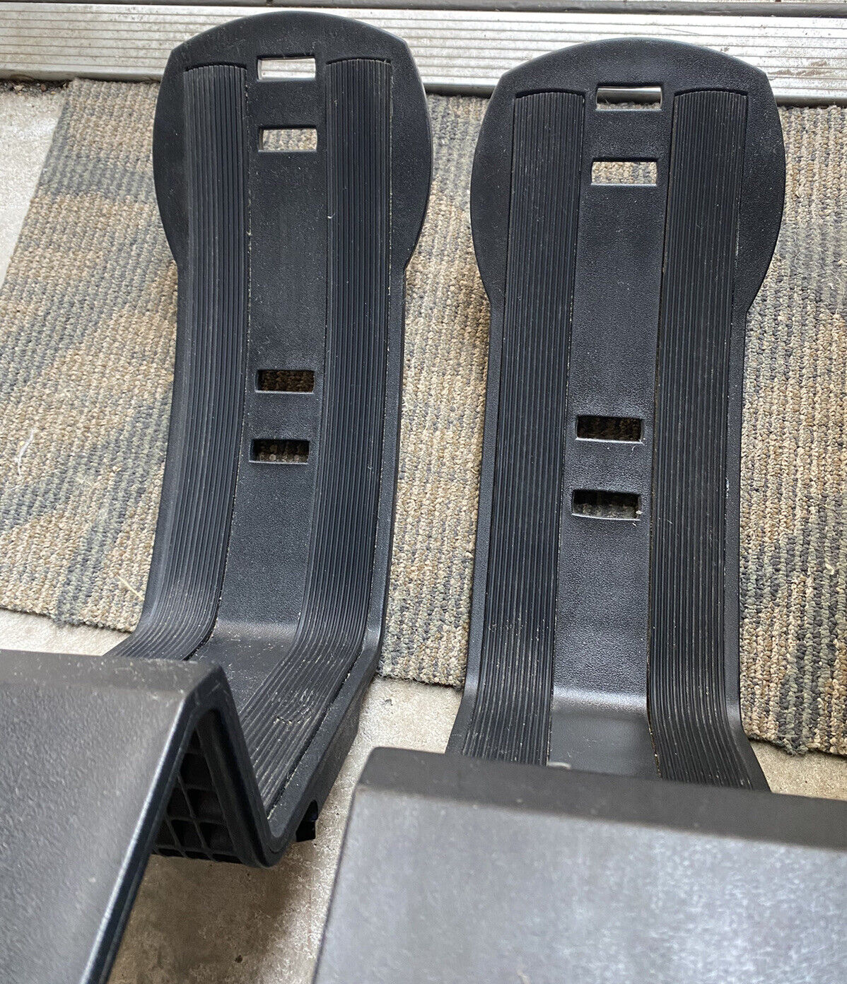 Picture 3 of 8