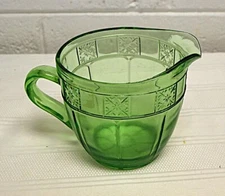 Jeannette Glass Uranium Doric Green Depression Glass 32oz Pitcher 5"