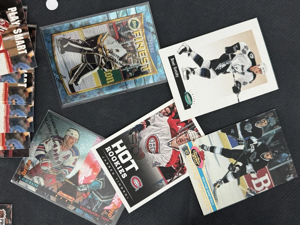 375 + Count CARDS Hockey Card 100% LOT STARS RCs HOF 70’s - modern - Image 3 of 4