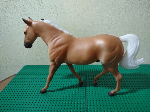 Breyer Reeves Traditional Southern Sunrise Missouri Fox Trotter Horse 1172 - Picture 4 of 4
