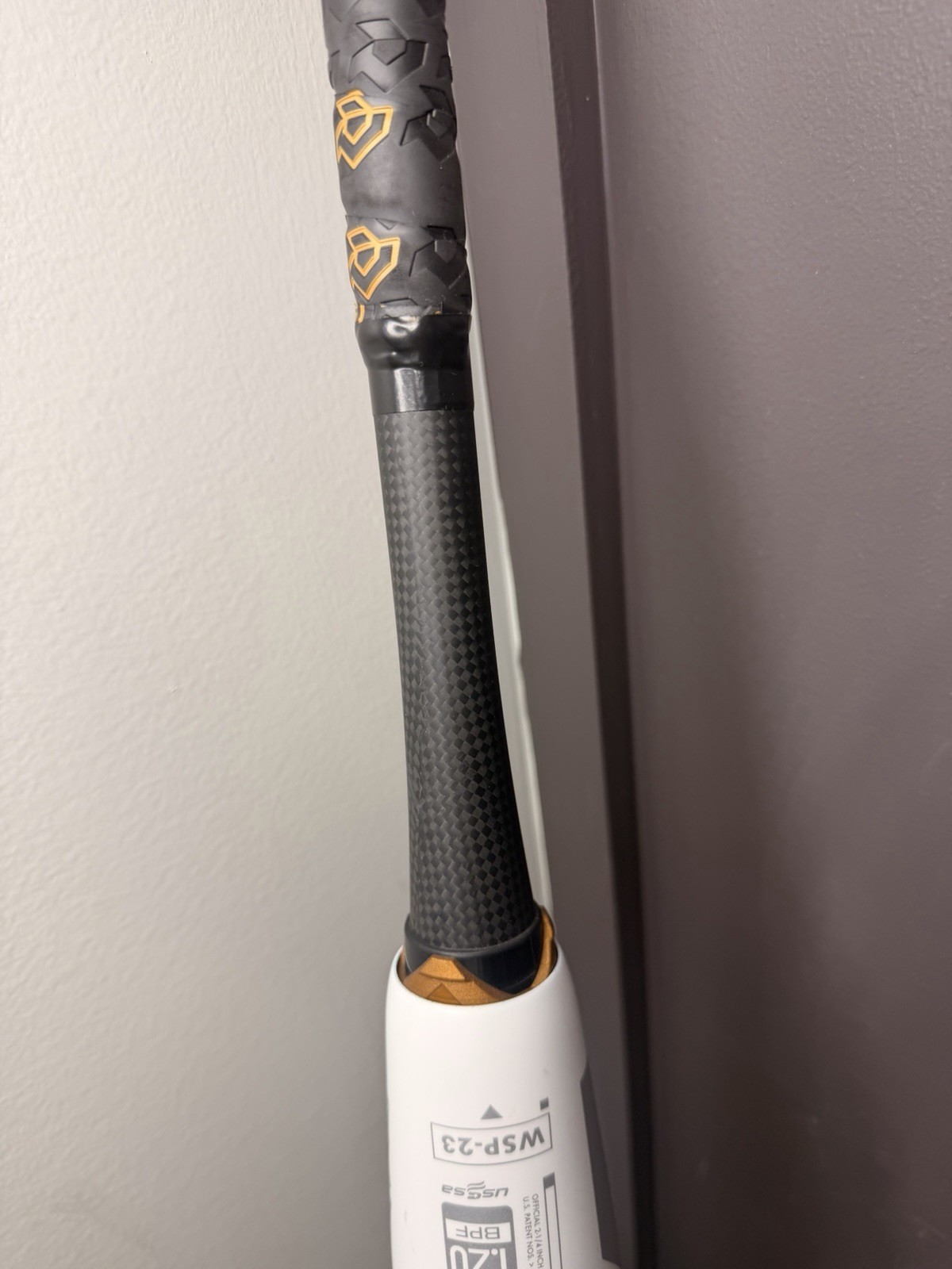 DeMarini Whisper Drop 10 Fastpitch Softball Bat: WBD2364010 (33 In. 23 Oz.) thumbnail 4