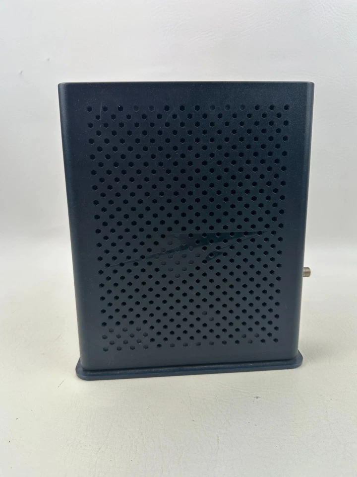 ARRIS SBG8300 Cable Modem & WiFi Router – Works Great – Used w/ Adapter - Image 2 of 4