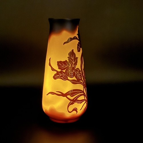 Galle Style Etched Cameo Glass Flower Vase 10.5 Black Brown Candle Hurricane Vtg - Picture 9 of 9