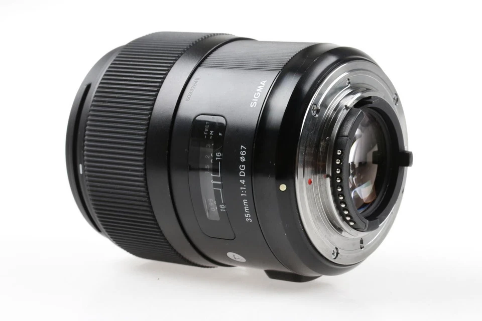 SIGMA 35mm f/1,4 DG HSM Art für Nikon AF - SNr: 50932845 - Bild 4 von 4