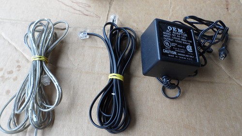 Peripherals Hook-Up 2400 SE External Modem 044-502501-000 - Picture 9 of 9