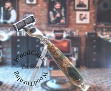 Handmade Pinecone & Resin Shaving Razor SEE VIDEO 1052a