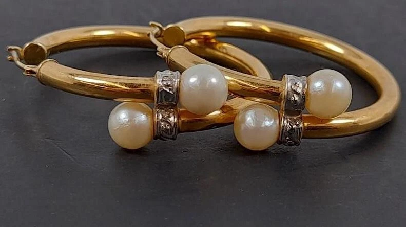 Pendientes de aro de oro y perlas de 2 tonos 14K (4,6 g) Foto 3 de 4