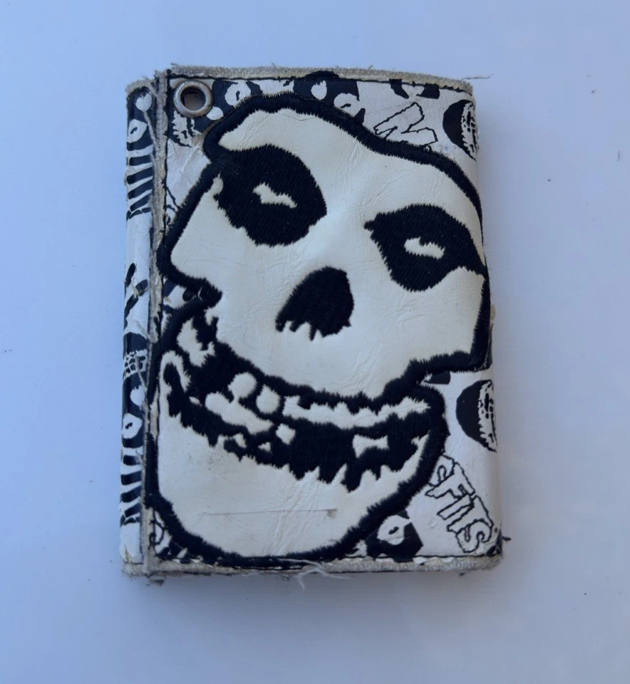 Vintage MISFITS Fiend Skull Wallet Tri-Fold Snap Shut Leather Punk Rock RARE - image 2 of 4