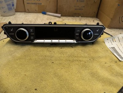 Temperature Control Classic Style Front Fits 21-25 AUDI Q5 824384