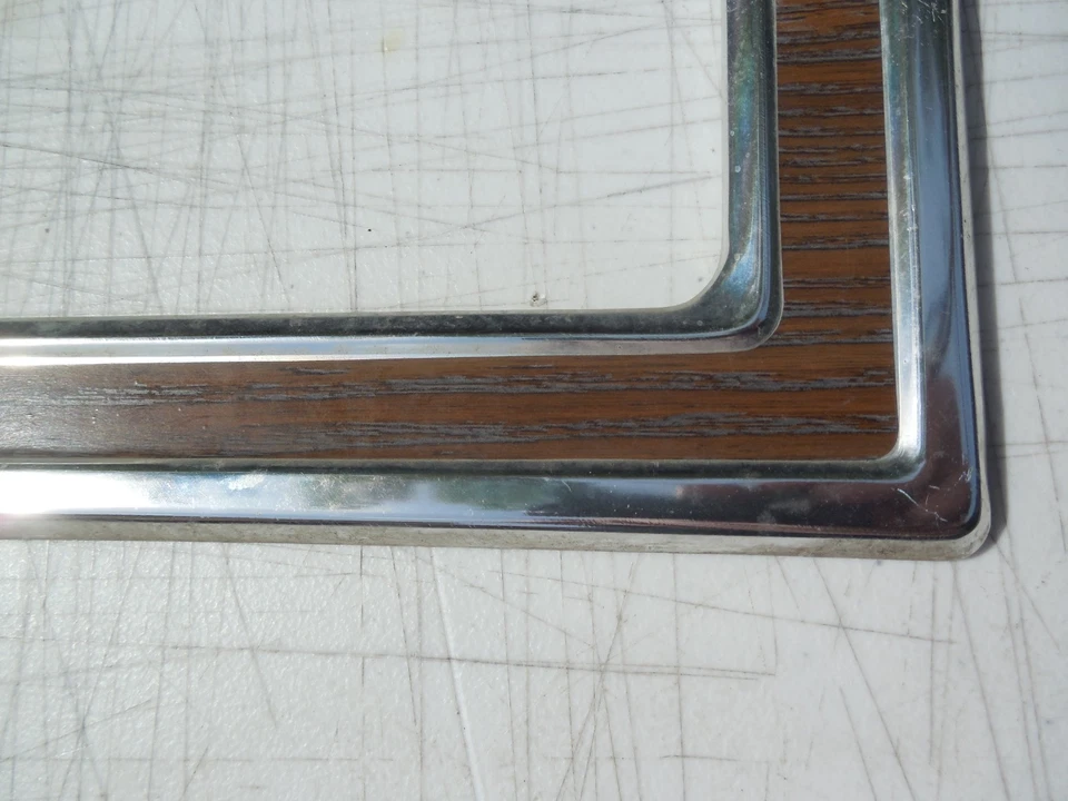 1987 MERCURY COLONY PARK WAGON RIGHT FENDER TRIM MOLDING OEM USED 1983 1985 1979 - Image 3 of 4