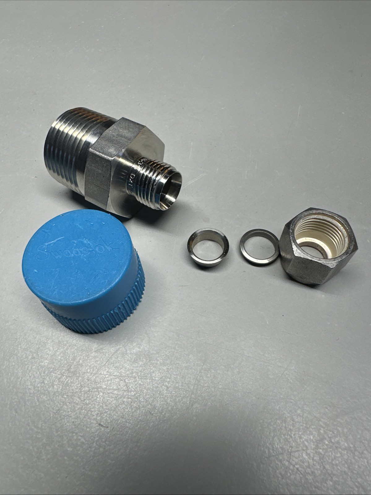 Swagelok SS-600-1-12 Male Connector Fitting 3/8” Tubing X 3/4” MNPT 