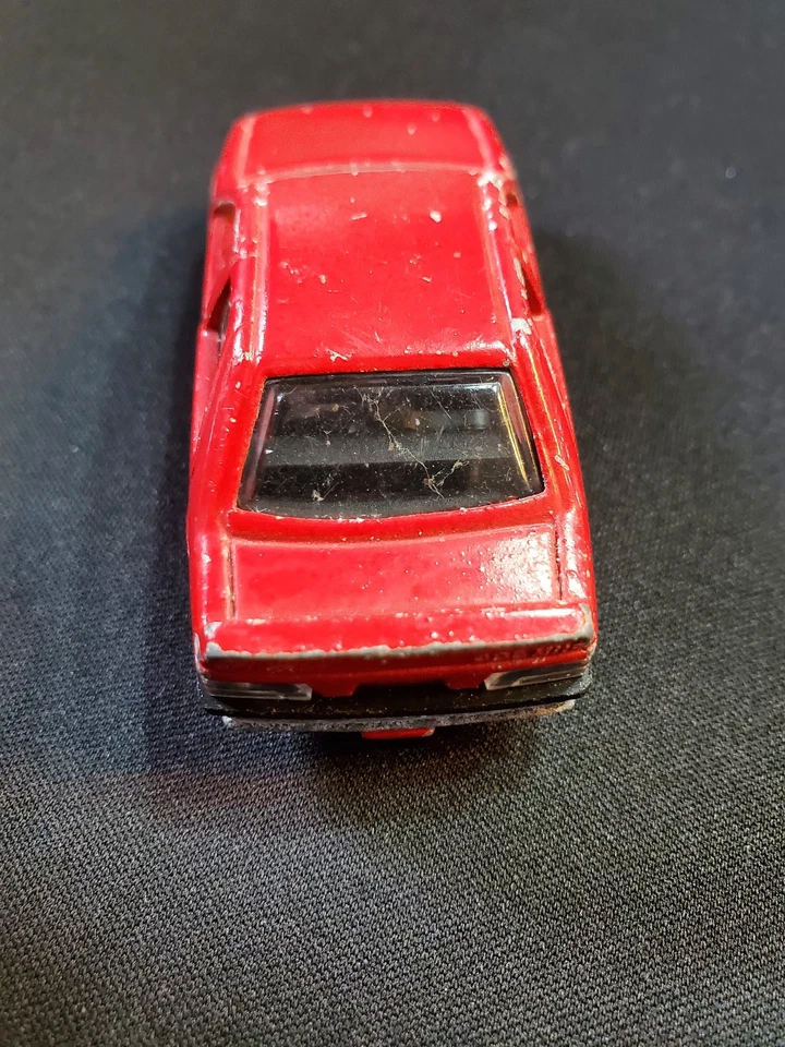 (3631) Majorette Peugeot 405 MI 16 rouge 1:62 - Photo 4/4