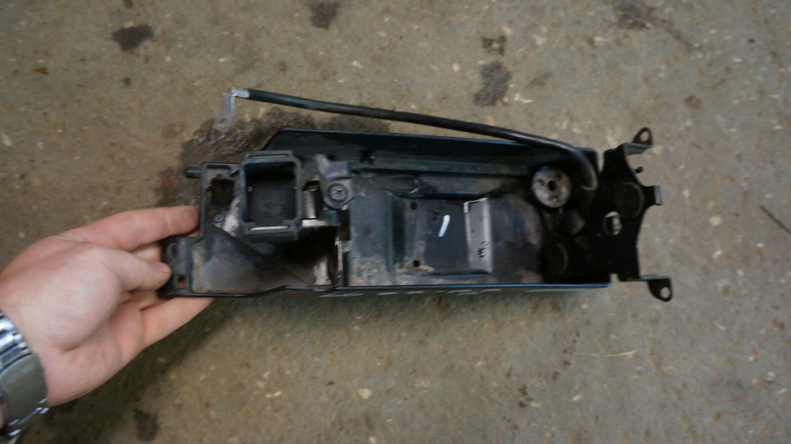 0105 KAWASAKI NINJA ZX12R BATTERY Tray Starter Relay 310091056 1 eBay