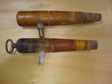 LOTTO DI N. 2   VECCHI RUBINETTI  IN LEGNO PER BOTTI