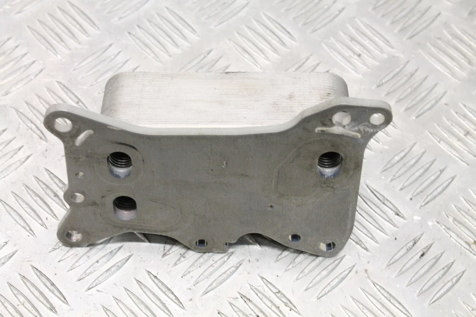 MERCEDES-BENZ C W205 C250 Oil Cooler A6511801165 2.1 150kw 2016 - Image 2 of 4