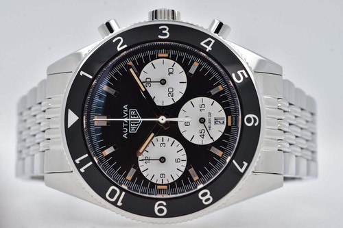 TAG Heuer Autavia Chronograph Calibre 02 CBE2110.BA0687