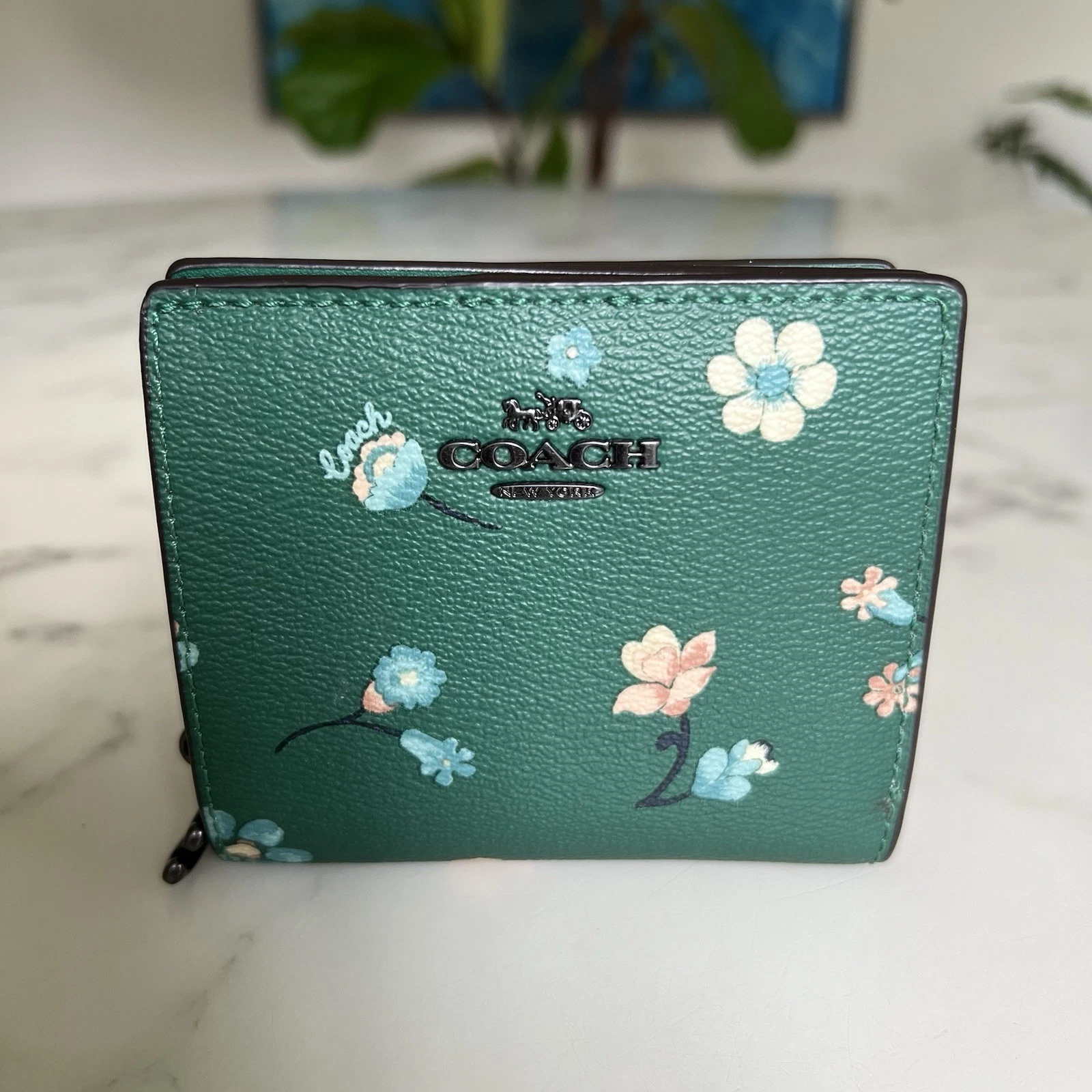 Portafoglio Coach Snap nuovo senza etichette con stampa floreale mistica verde multi