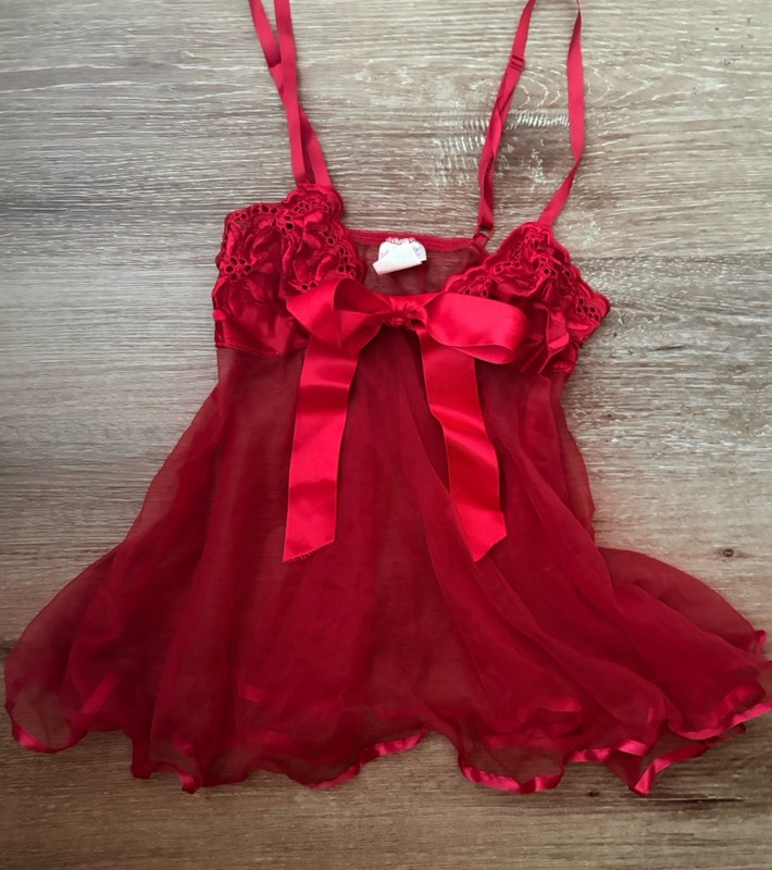 Frederick's of Hollywood Red Lace Bow Babydoll Chemise One-Piece Lingerie