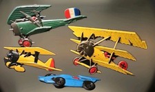 LOT Of 4 Vintage 1975 Homco WW1 Biplanes & Car- Made In USA Hanging -Cast Iron