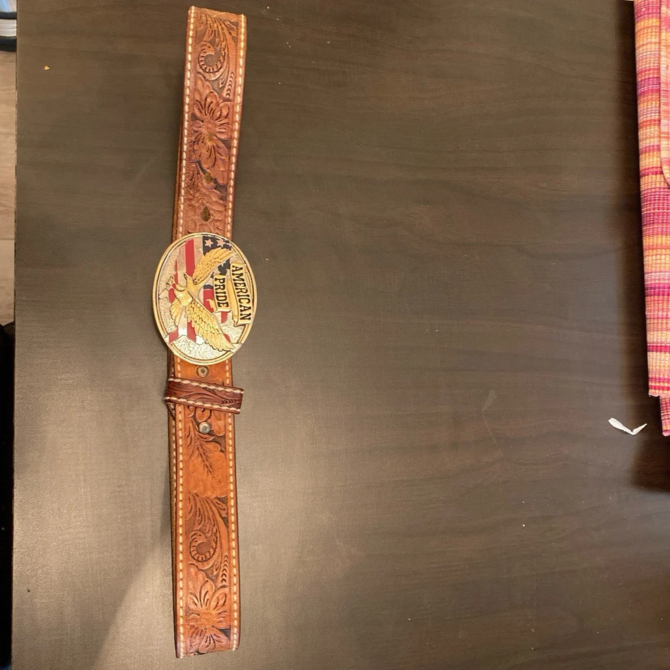 Authentic Tony Lama  C40064 tooled leather Belt Size 32   - Image 4 of 4