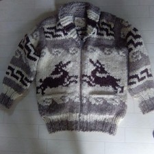 Rare Canadian Cowichan Sweater Reindeer Motif M Hand-Knitted Wool