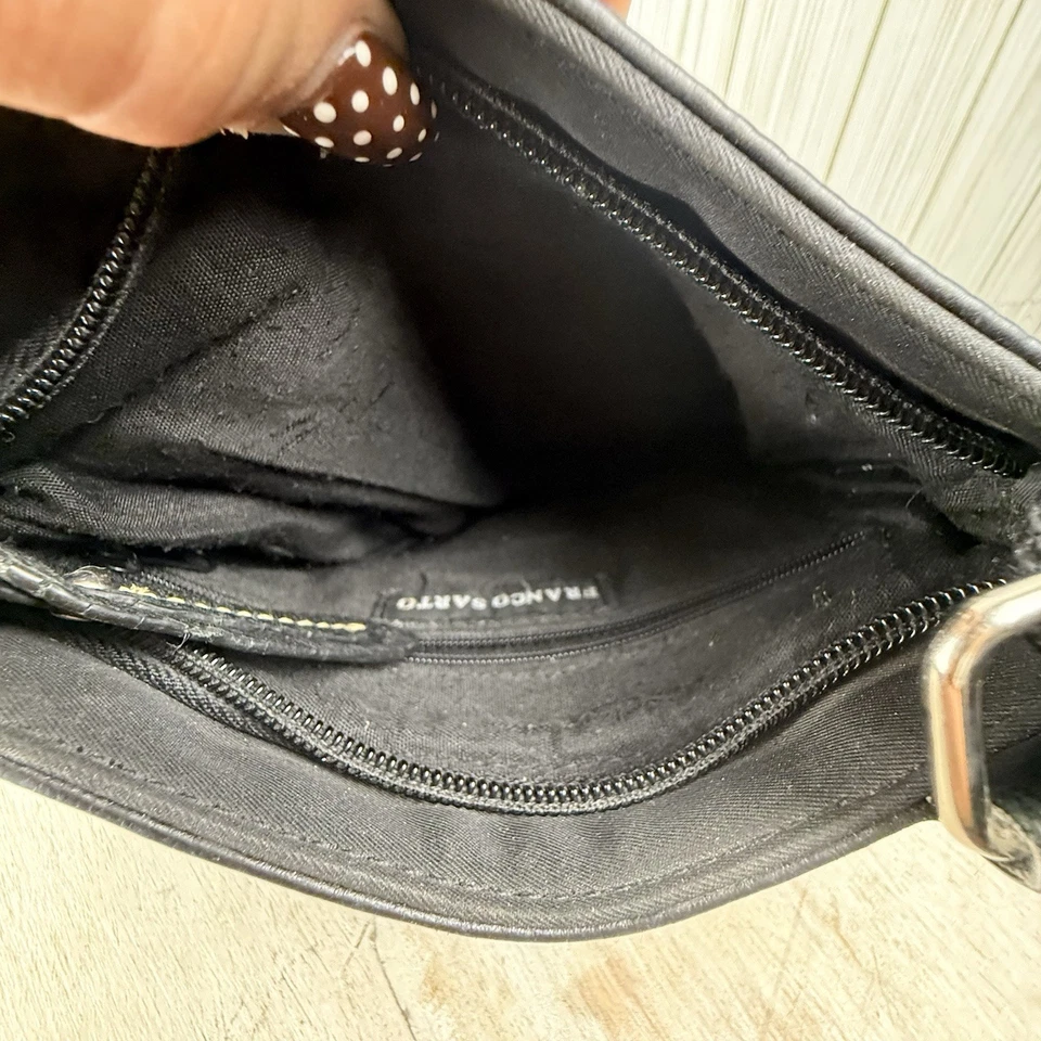 Franco Sarto女式斜挎包黑色皮革可调肩带8英寸高 — 第 3/4 张图片