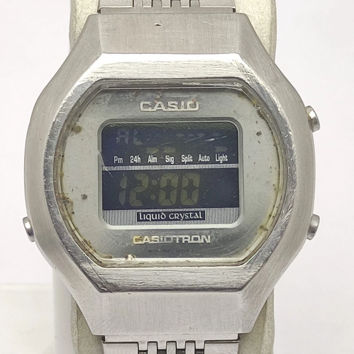 CASIO QUARTZ 1670 CASIOTRON TRN 100 LIQUID CRYSTAL DIGITAL WATCH