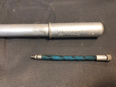 Lot de 4 anciennes pompes à vélo en aluminium Ventose Tornade solibloc