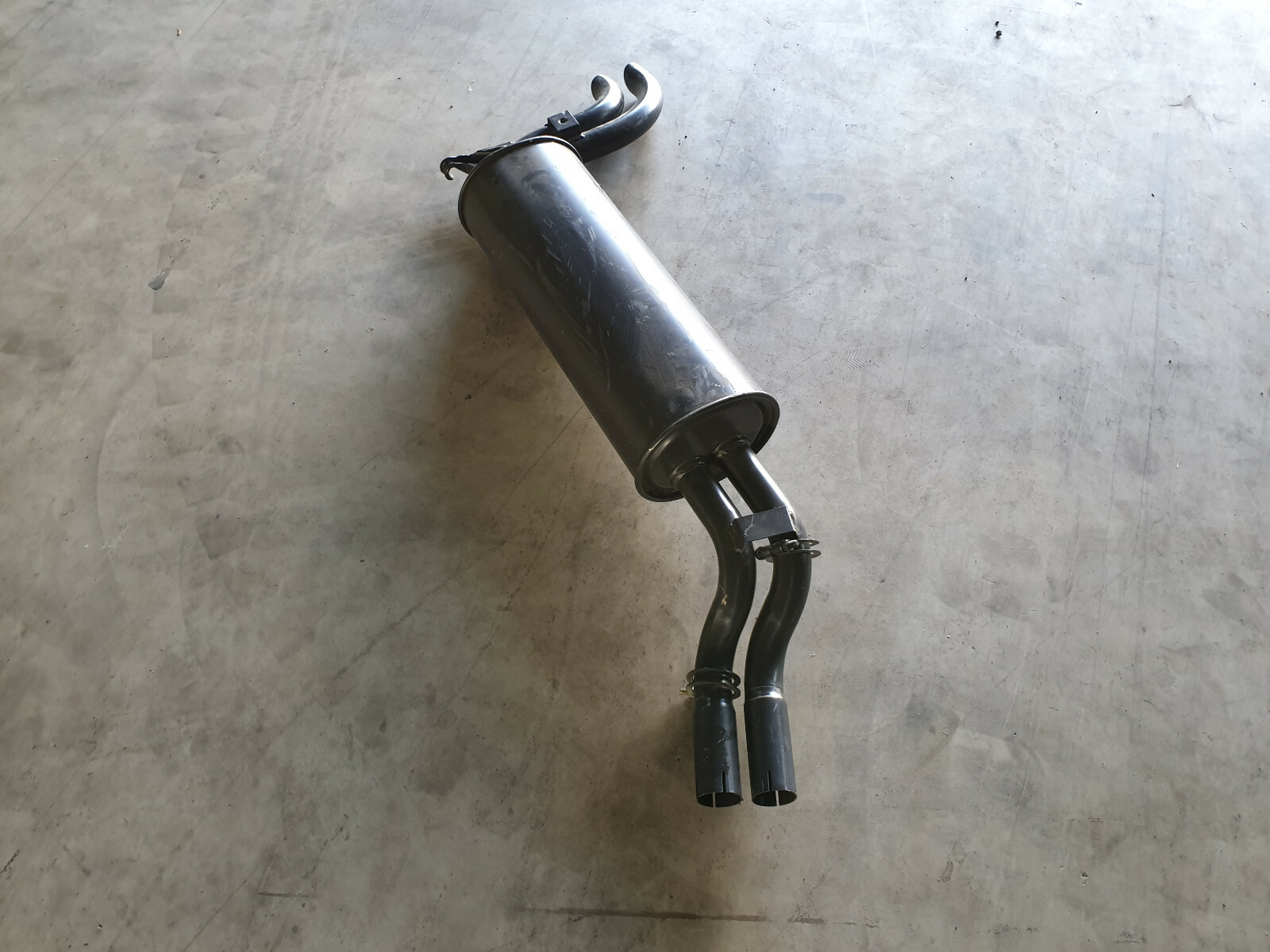 NEU NOS Mercedes W126 Eberspaecher Auspuff Schalldaempfer Exhaust  