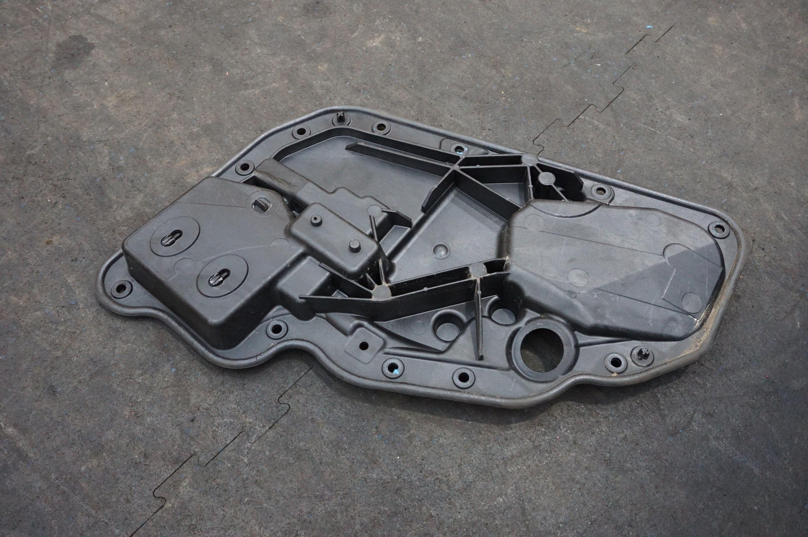 Rear Right Passenger Door Filler Plate Drive Motor 4F0837060 Bentley Mulsanne 15