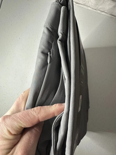 BANANA REPUBLIC chino style slim fit pants with stretch fabric wicking 34 x 32 - Picture 5 of 5