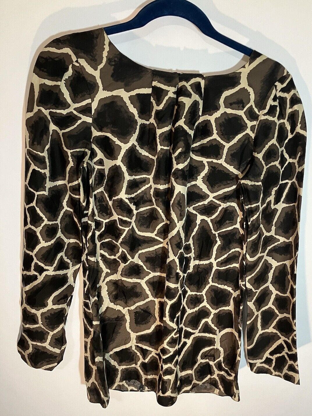 VTG Elie Tahari 100% silk blouse szPXS animal print back 1/4 zip
