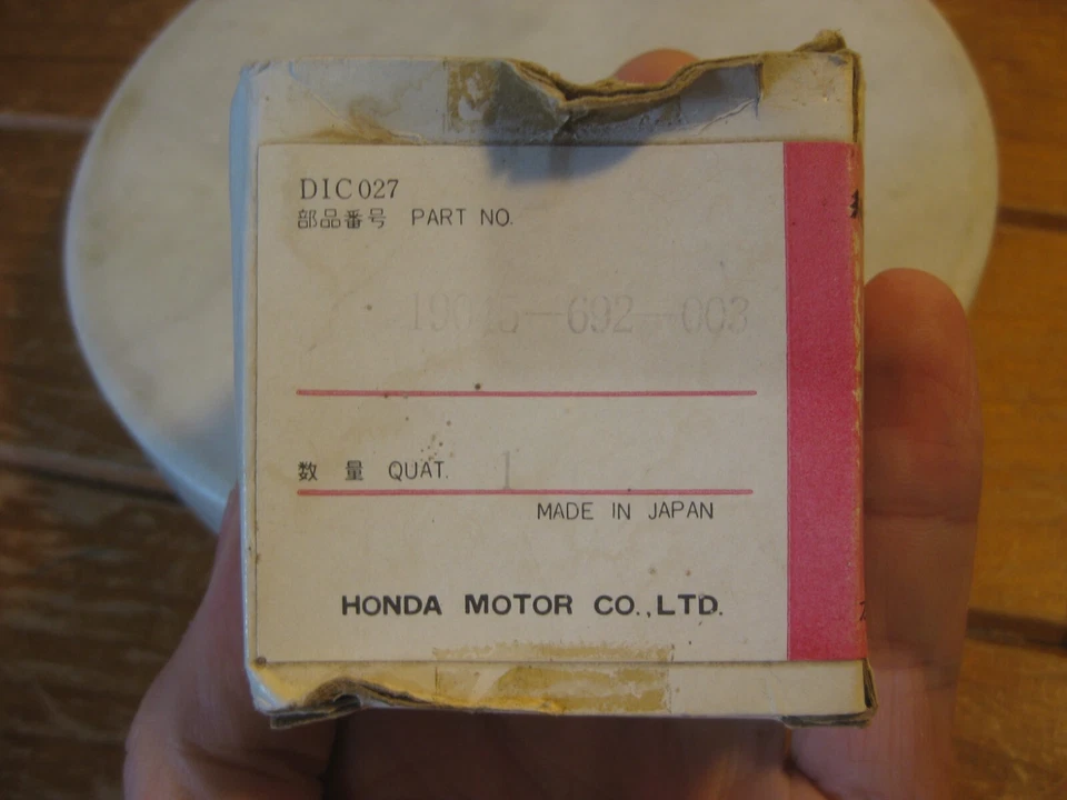 ORIGINAL HONDA Radiator Cap (1970s) NEW / Old Stock (Part: 19045-692-003) JAPAN - image 4 of 4