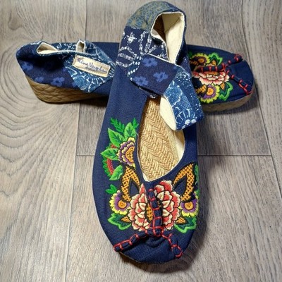 Selina Vaughan Studios Floral Embroidery Shoe Sz EU 39/40 Ankle Strap Navy