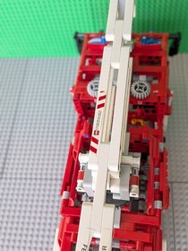 LEGO Technic 8289 Fire Truck &ndash; Complete &ndash;  With Manuals 
