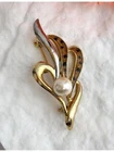 Dual Toned Faux Pearl Accented Abstract 80's Vintage Costume Jewelry Brooch