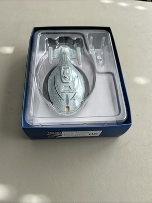 2013 Eaglemoss Star Trek USS Voyager NCC-74656 Starship Collection Intrepid Clas
