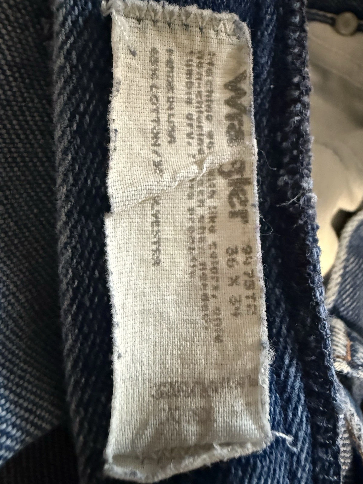 Wrangler 936 Men's Regular Fit Blue Medium Wash Straight Leg Jeans 34x32 image 4