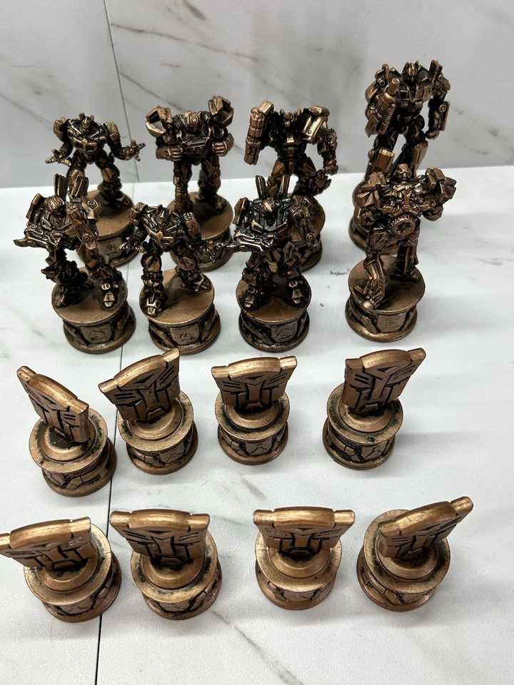 TRANSFORMERS Chess Set 2007 Hasbro Parker Brothers Replacement Pieces NO BOARD - Image 3 of 4