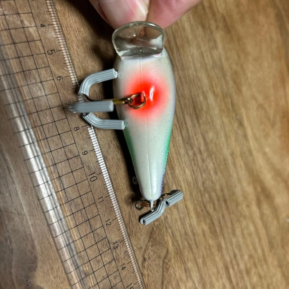 Señuelo de pesca Old Man's Mid One Minus perla flotante usado para lubina bagre mar Foto 4 de 4